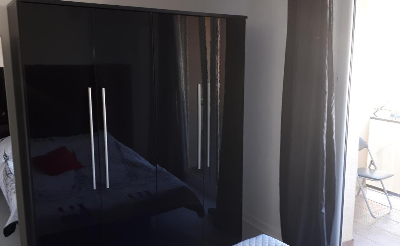 Apartamenty Centrum Rynek Market City Center Kielce Bagian luar foto