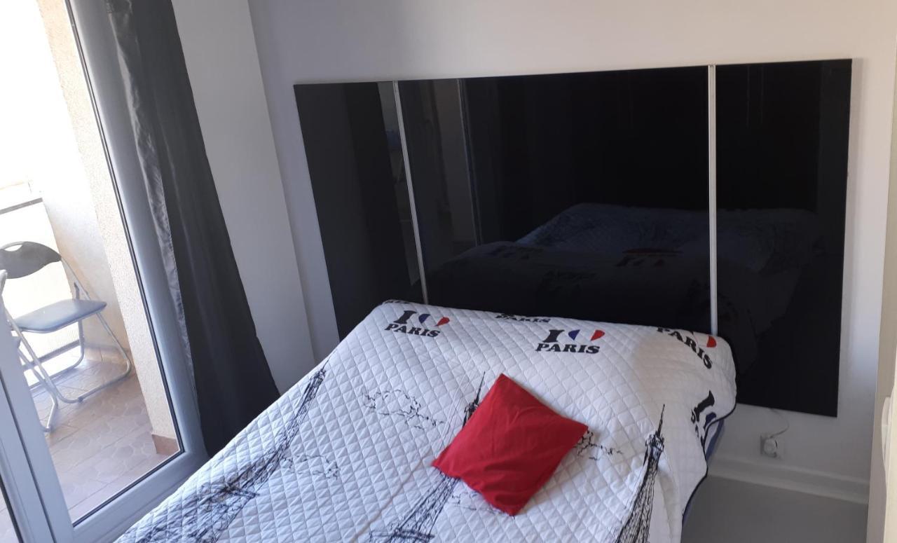 Apartamenty Centrum Rynek Market City Center Kielce Bagian luar foto